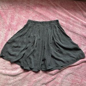 Brandy Melville short full skirt. One size, fits up to 6/8. Elastic waist.